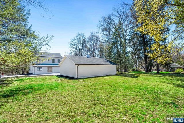 175 E Crescent Avenue, Allendale, NJ 07401