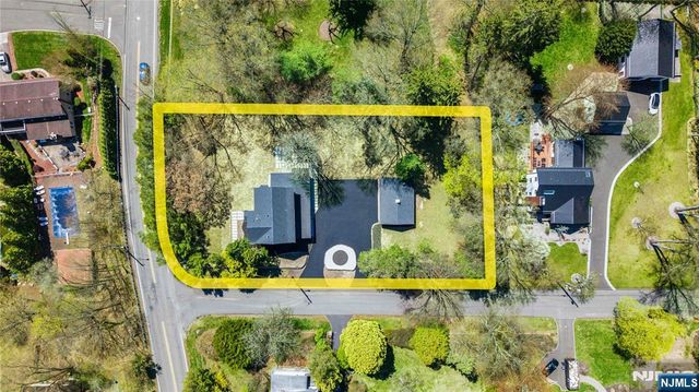 175 E Crescent Avenue, Allendale, NJ 07401