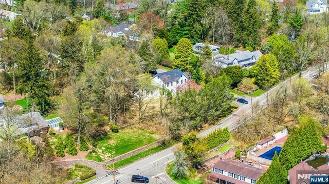 175 E Crescent Avenue, Allendale, NJ 07401