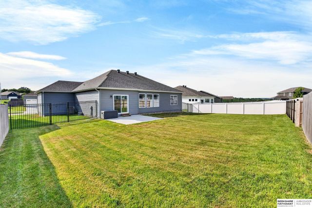 12915 S 55th Street, Papillion, NE 68133