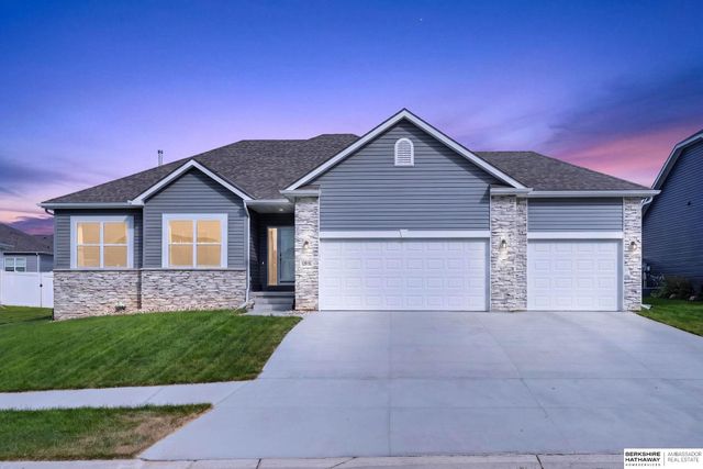 12915 S 55th Street, Papillion, NE 68133