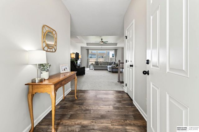 12915 S 55th Street, Papillion, NE 68133