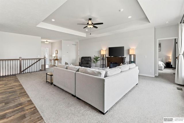 12915 S 55th Street, Papillion, NE 68133