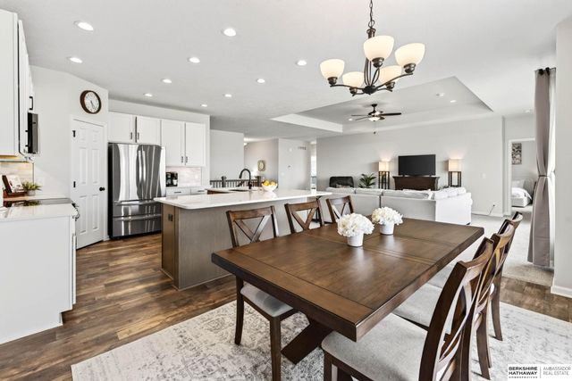 12915 S 55th Street, Papillion, NE 68133