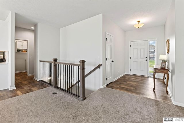 12915 S 55th Street, Papillion, NE 68133