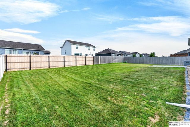 12915 S 55th Street, Papillion, NE 68133