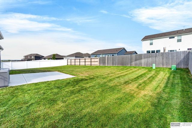 12915 S 55th Street, Papillion, NE 68133