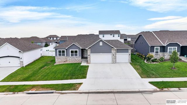 12915 S 55th Street, Papillion, NE 68133