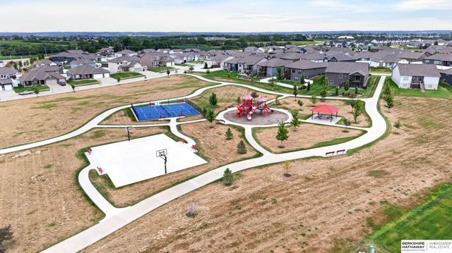 12915 S 55th Street, Papillion, NE 68133