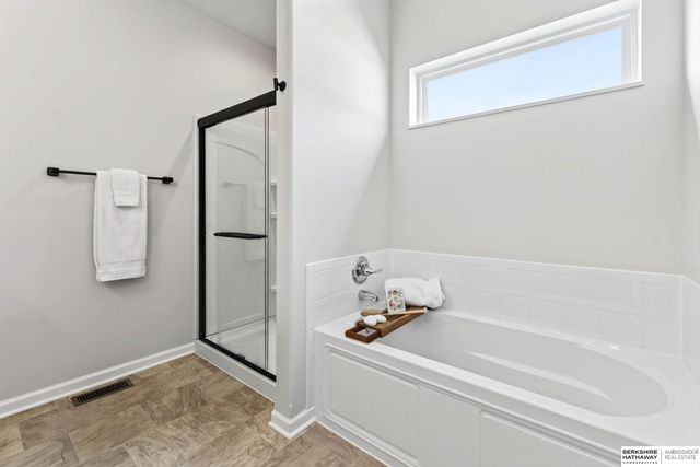 12915 S 55th Street, Papillion, NE 68133