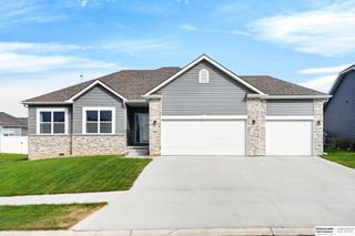 12915 S 55th Street, Papillion, NE 68133