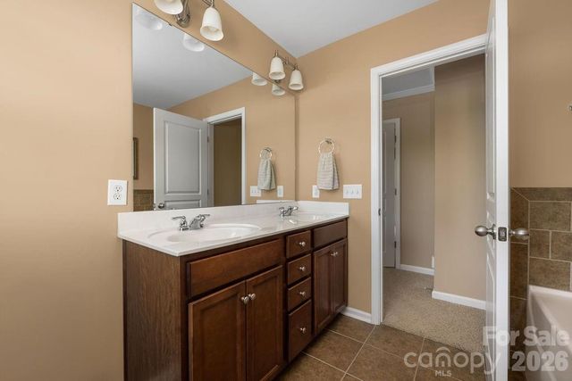 11194 Bridgewater Drive, Huntersville, NC 28078