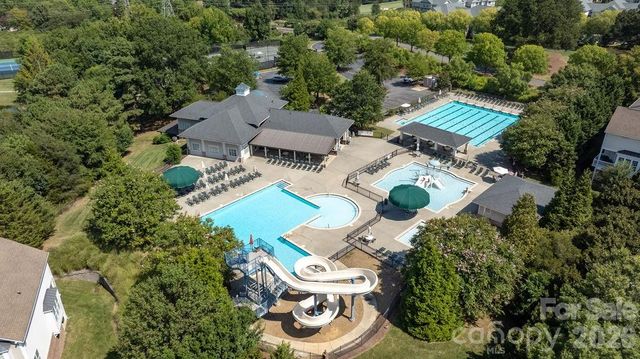 11194 Bridgewater Drive, Huntersville, NC 28078