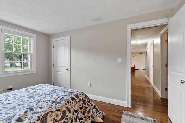 25 Glenwood Rd, Tewksbury, MA 01876