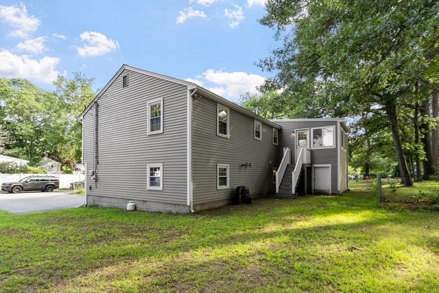 25 Glenwood Rd, Tewksbury, MA 01876