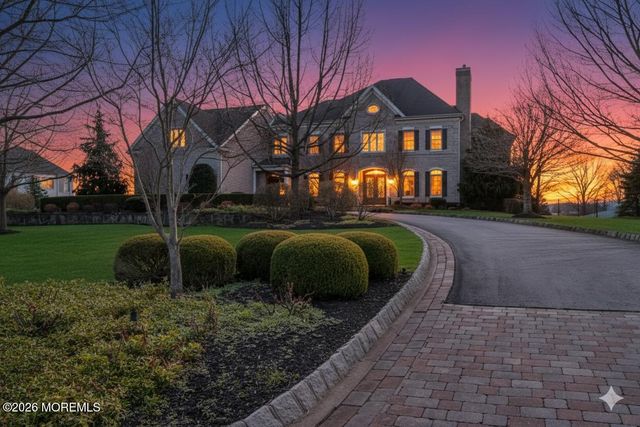 10 Stayman Court, Manalapan, NJ 07726