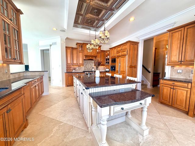 10 Stayman Court, Manalapan, NJ 07726