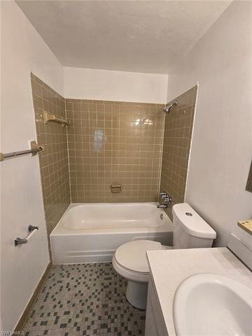 1830 Maravilla AVE 612, Fort Myers, FL 33901