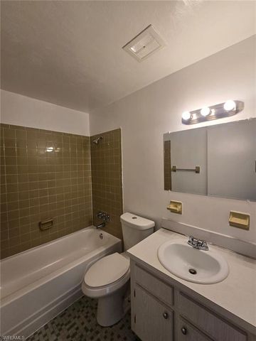 1830 Maravilla AVE 612, Fort Myers, FL 33901