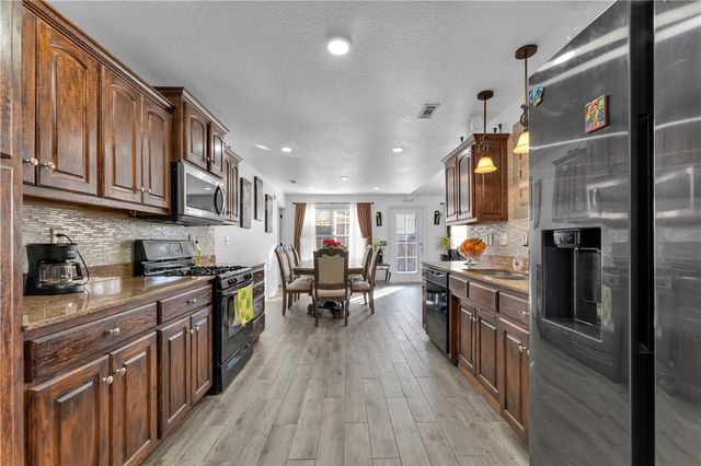 659 Westbury Street, Springdale, AR 72762