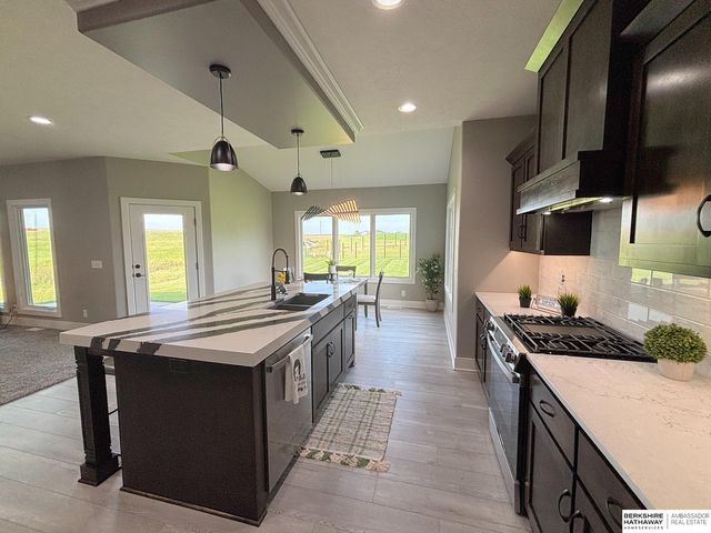 21814 Parkview Drive, Gretna, NE 68028