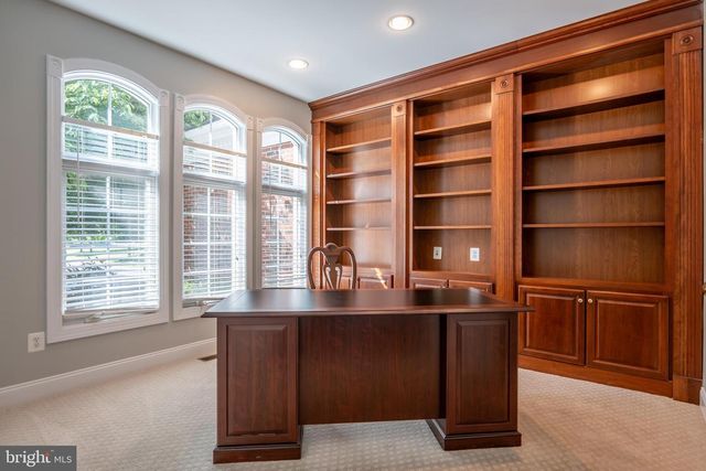 20262 KIAWAH ISLAND DR, Ashburn, VA 20147