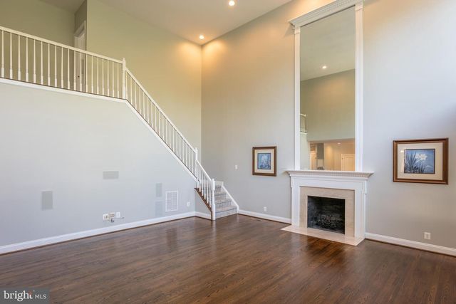20262 KIAWAH ISLAND DR, Ashburn, VA 20147