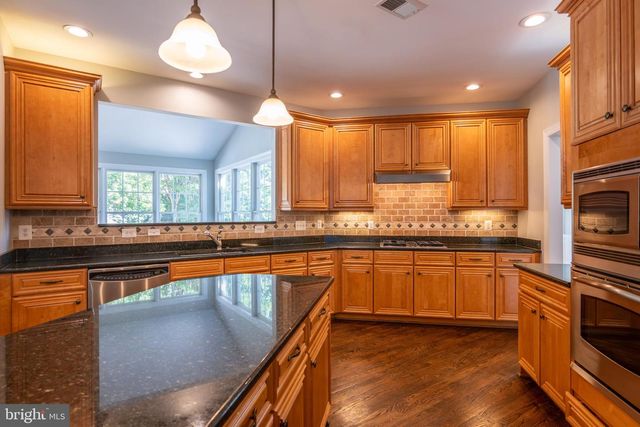 20262 KIAWAH ISLAND DR, Ashburn, VA 20147