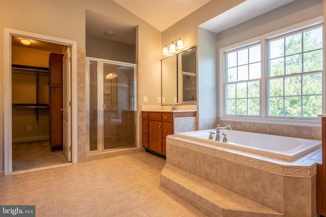 20262 KIAWAH ISLAND DR, Ashburn, VA 20147
