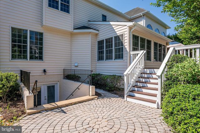 20262 KIAWAH ISLAND DR, Ashburn, VA 20147
