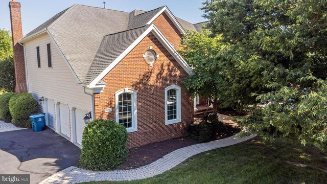 20262 KIAWAH ISLAND DR, Ashburn, VA 20147