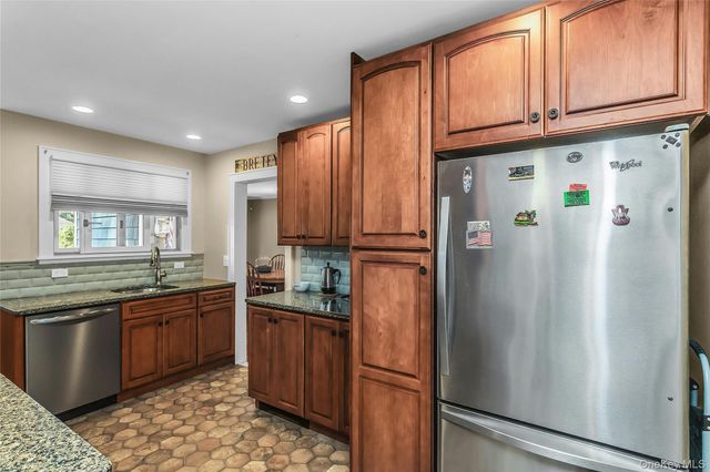 2723 Clarendon Avenue, Bellmore, NY 11710