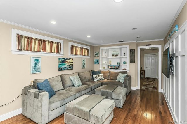 2723 Clarendon Avenue, Bellmore, NY 11710
