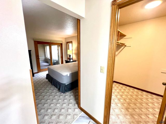 4802 GALENA DR, Rapid City, SD 57702