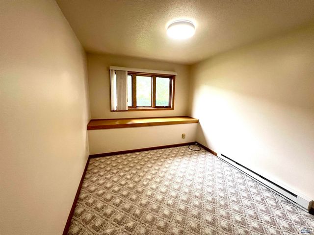 4802 GALENA DR, Rapid City, SD 57702