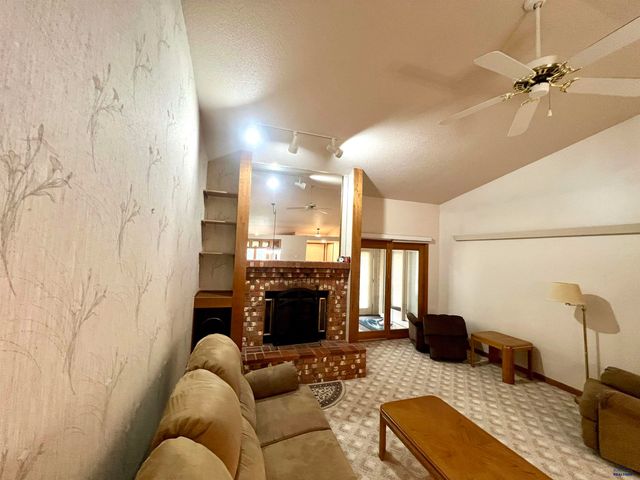4802 GALENA DR, Rapid City, SD 57702