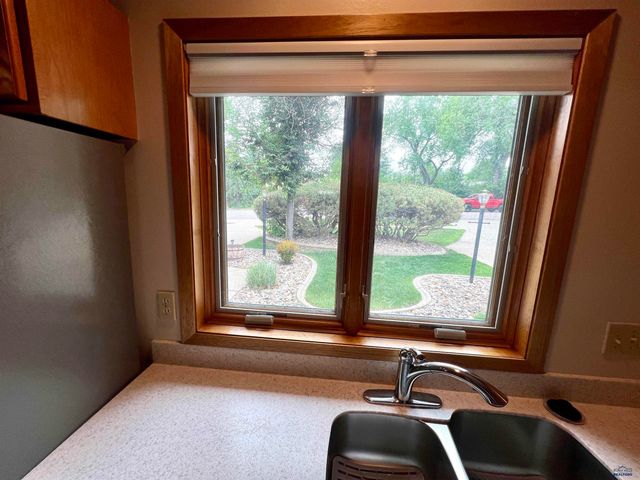 4802 GALENA DR, Rapid City, SD 57702