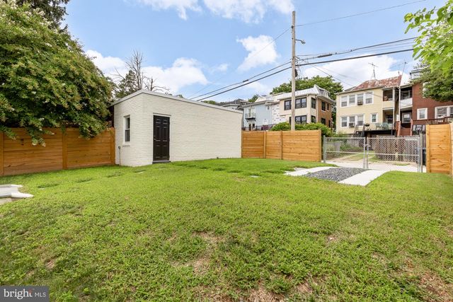 1507 UNDERWOOD ST NW, Washington, DC 20012