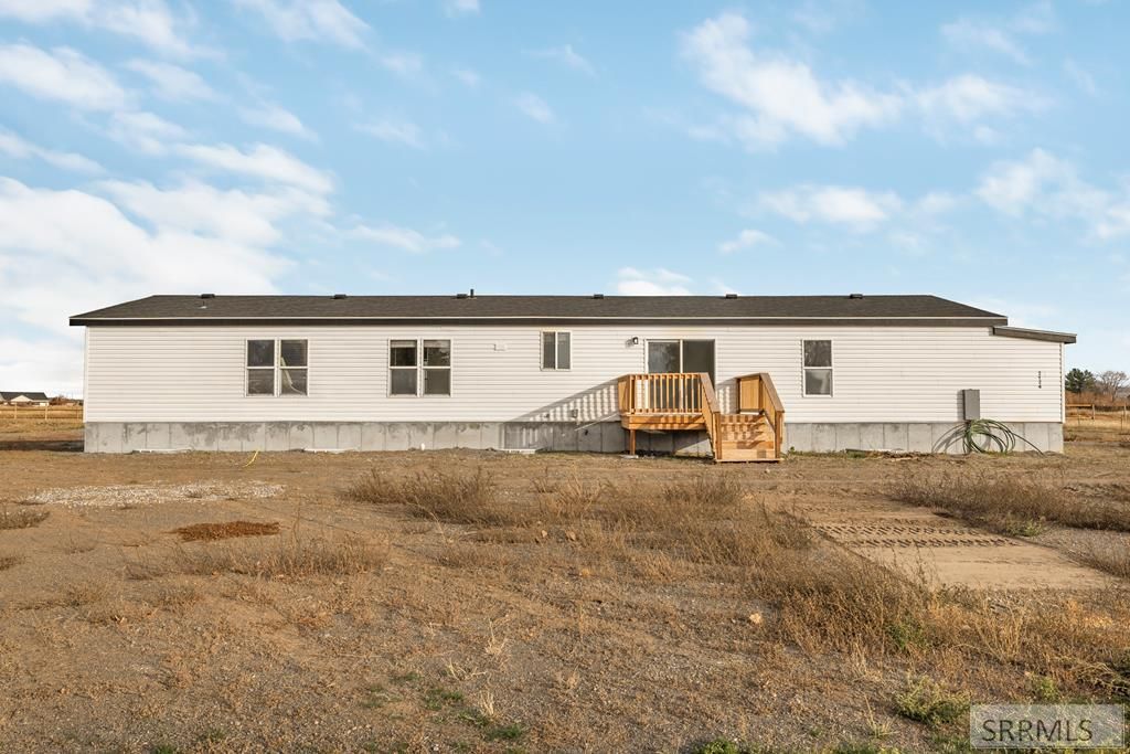 Image 1 of property listing at 2124 N 3000 W, Rexburg, ID 83440