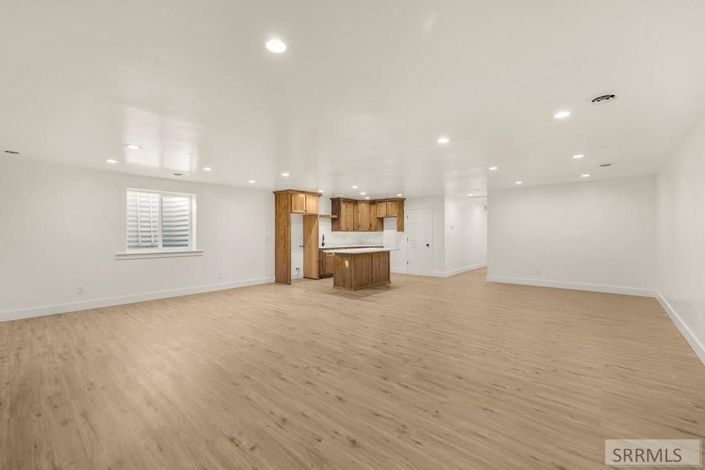 Image 2 of property listing at 2124 N 3000 W, Rexburg, ID 83440