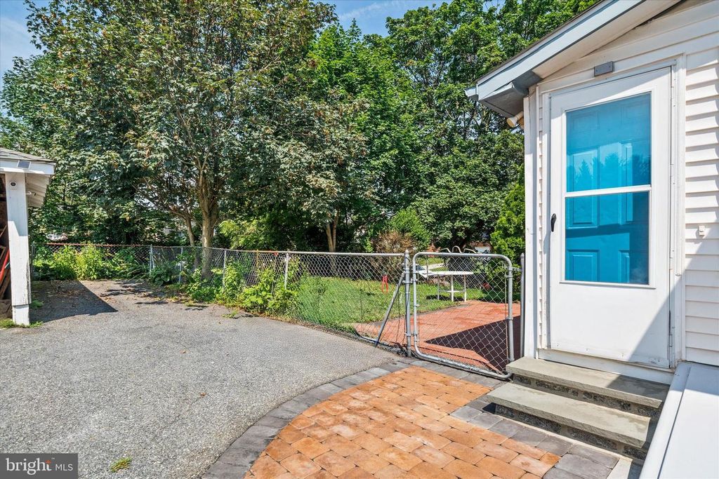 504 PROSPECT AVE, West Grove, PA 19390