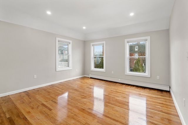 5 Gayland St 2, Boston, MA 02125