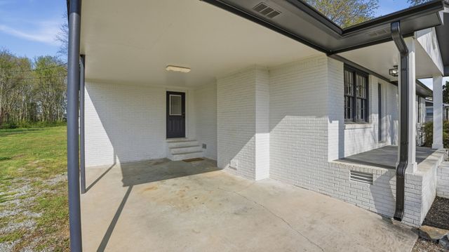 179 Old Huntsville Rd, Fayetteville, TN 37334