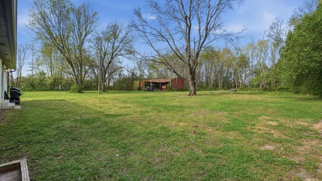 179 Old Huntsville Rd, Fayetteville, TN 37334