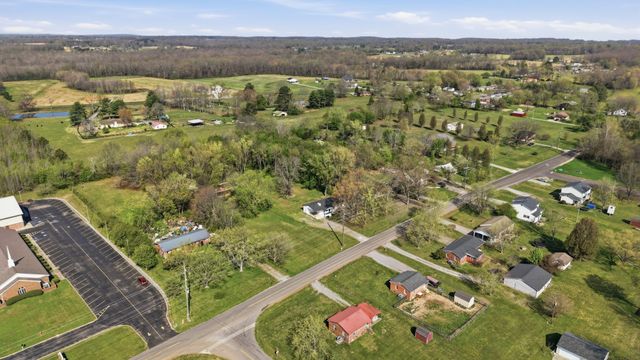 179 Old Huntsville Rd, Fayetteville, TN 37334