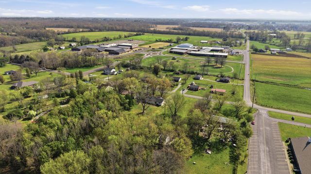 179 Old Huntsville Rd, Fayetteville, TN 37334