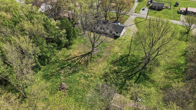 179 Old Huntsville Rd, Fayetteville, TN 37334