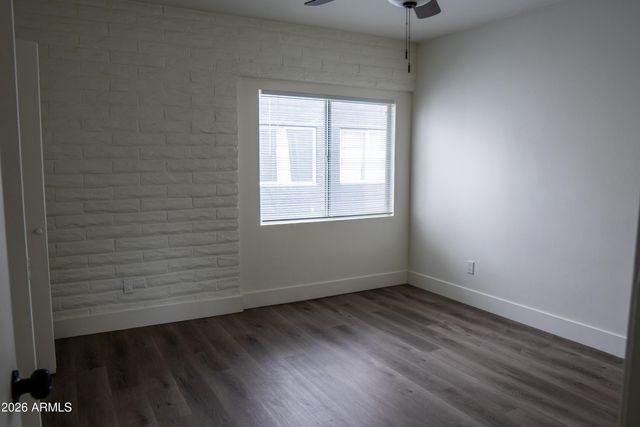 2923 N 38TH Street, Phoenix, AZ 85018