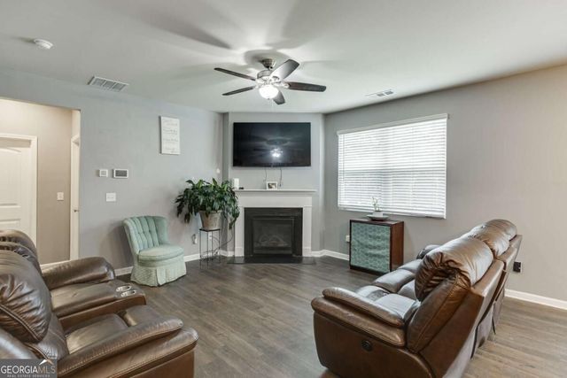410 Maple Brook Drive, Dawsonville, GA 30534