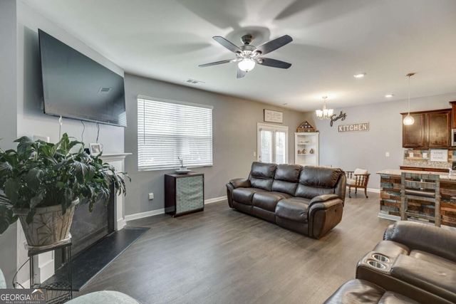 410 Maple Brook Drive, Dawsonville, GA 30534